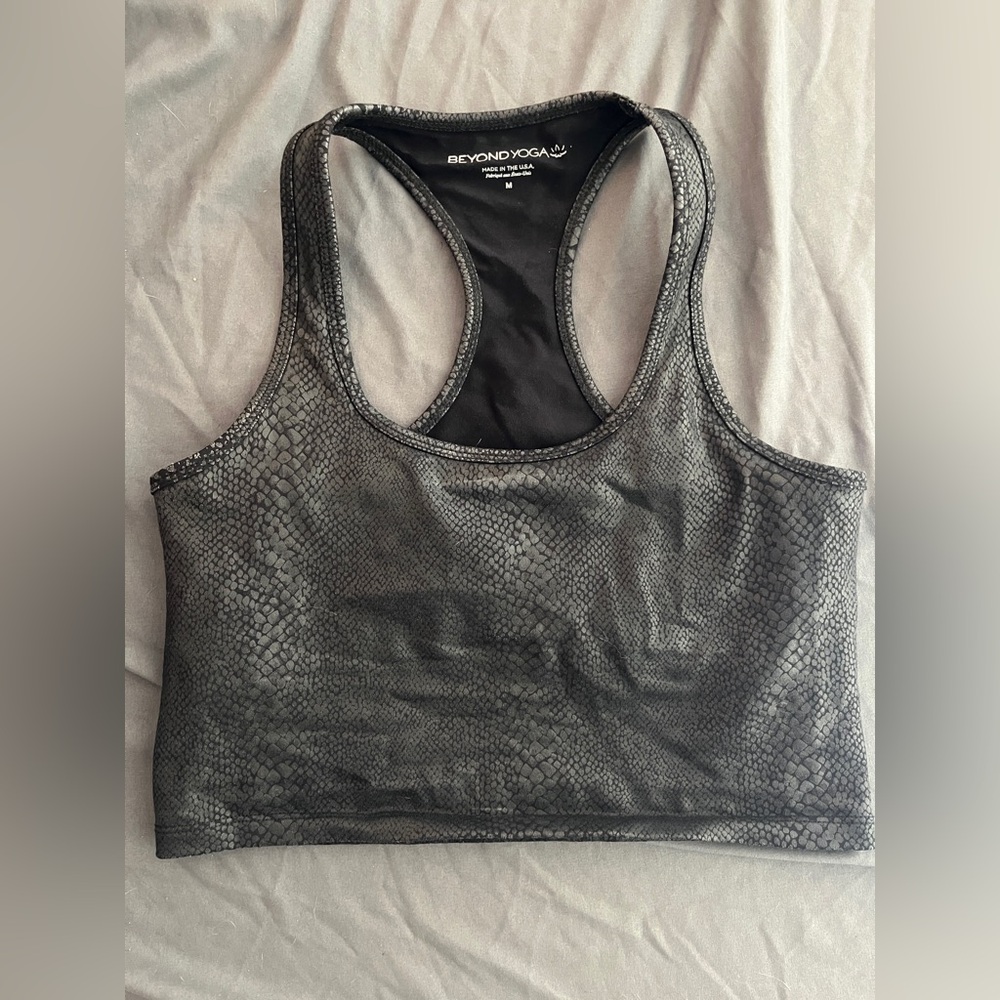 Beyond Yoga Black Reptile Sports Bra Size M